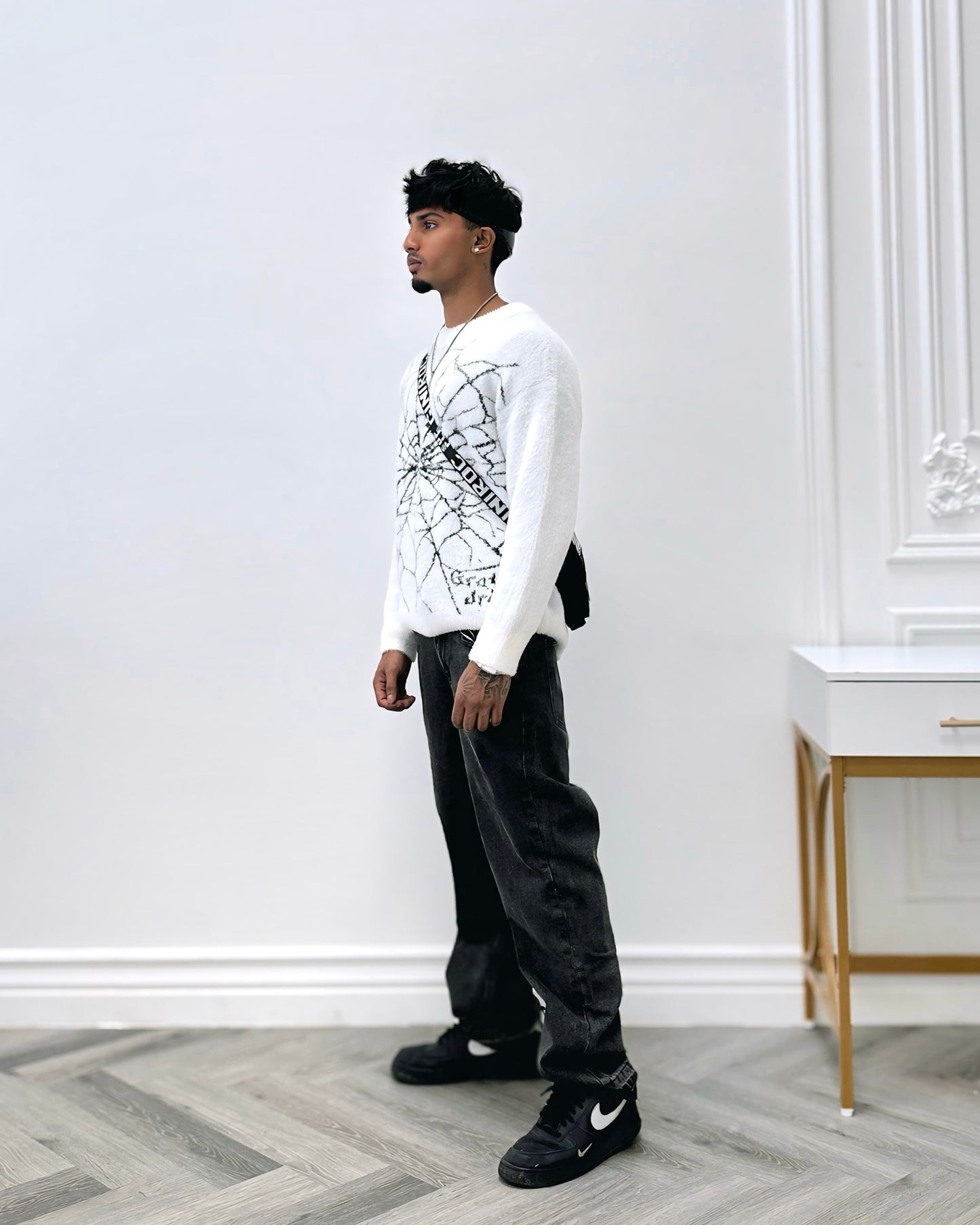 A1 UNFADED SPIDER WEB SWEATER- WHITE