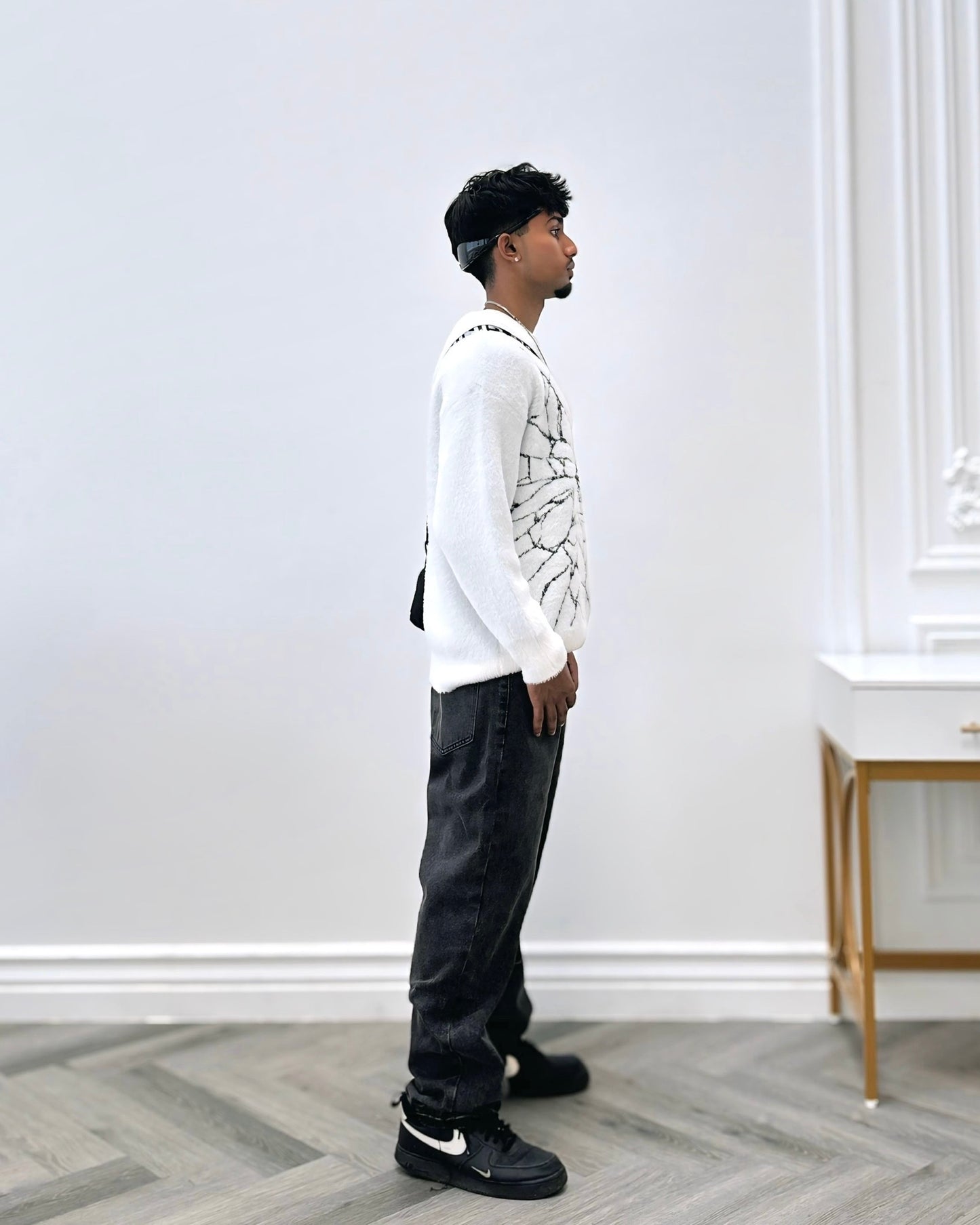A1 UNFADED SPIDER WEB SWEATER- WHITE