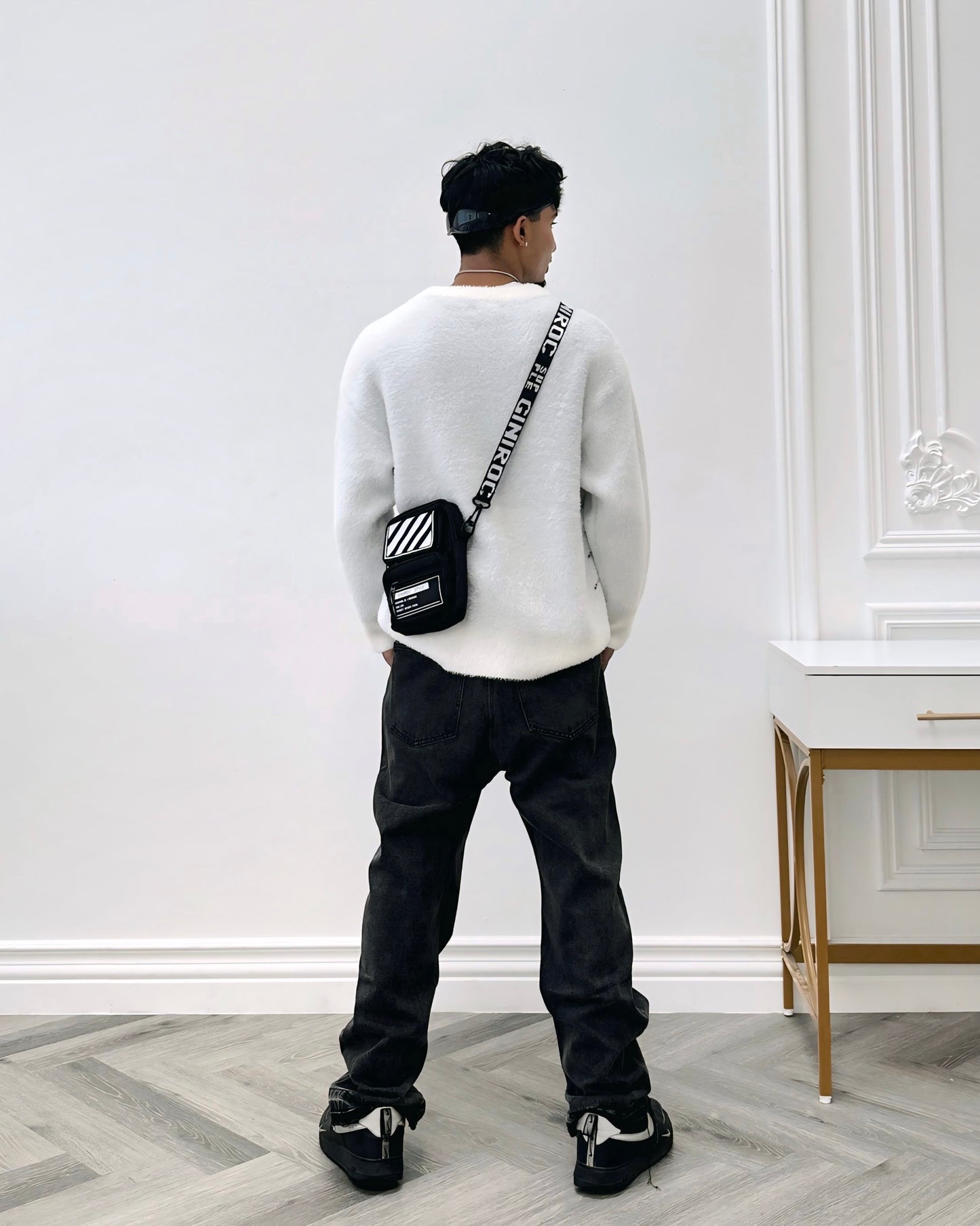 A1 UNFADED SPIDER WEB SWEATER- WHITE