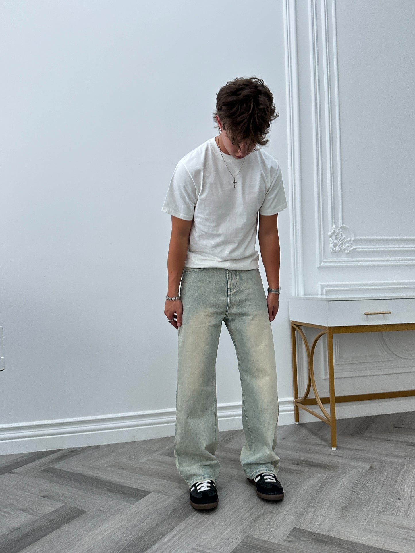 UNFADED WASH JEANS
