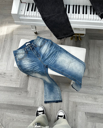 UNFADED FLARED JEANS